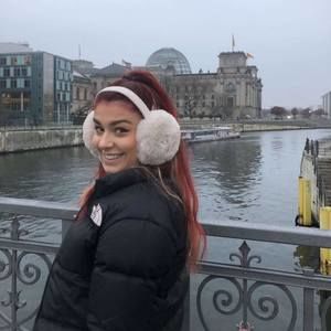 Meet your Posher, Gabriela